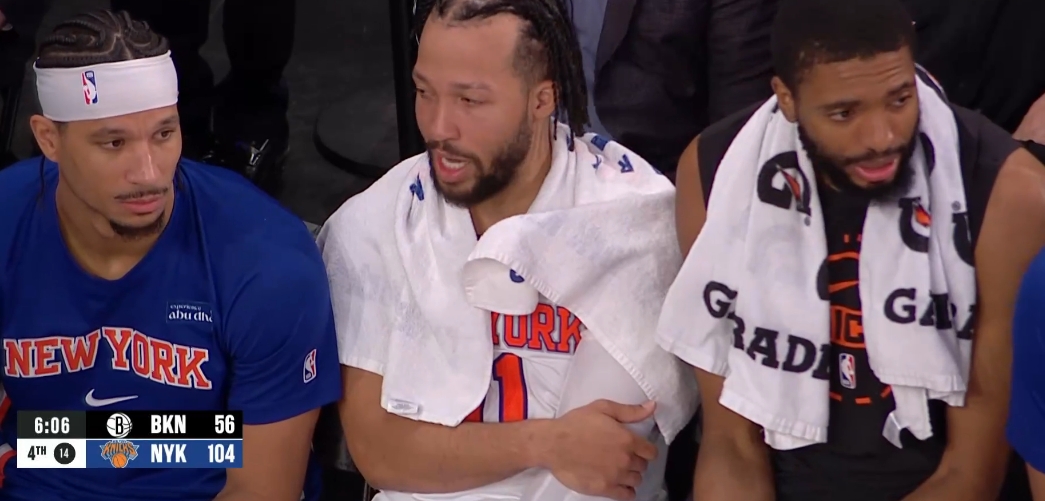 开云体育登录-脸都不要了！篮网末节打了一半依旧0分 落后尼克斯48分了！